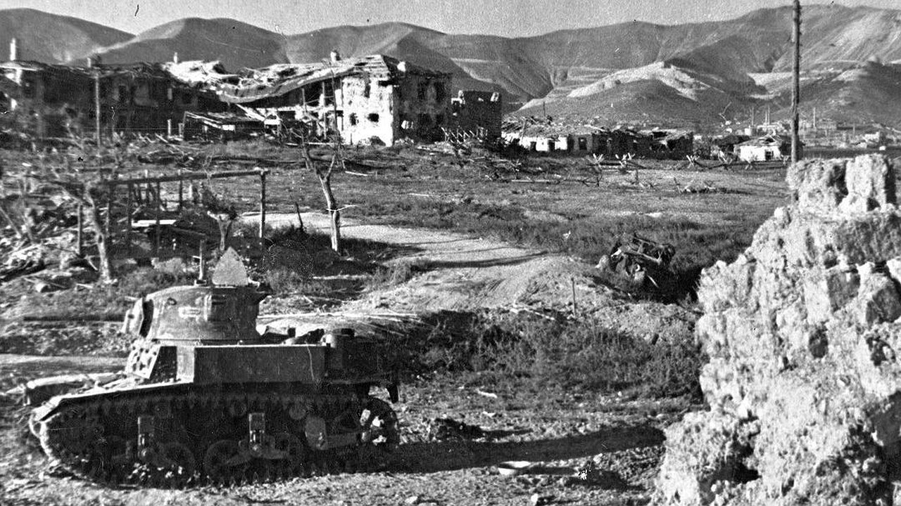 Главная картинка новости: Во время войны по морю в Новороссийск перевозили танки. Малоизвестная история освобождения Новороссийска