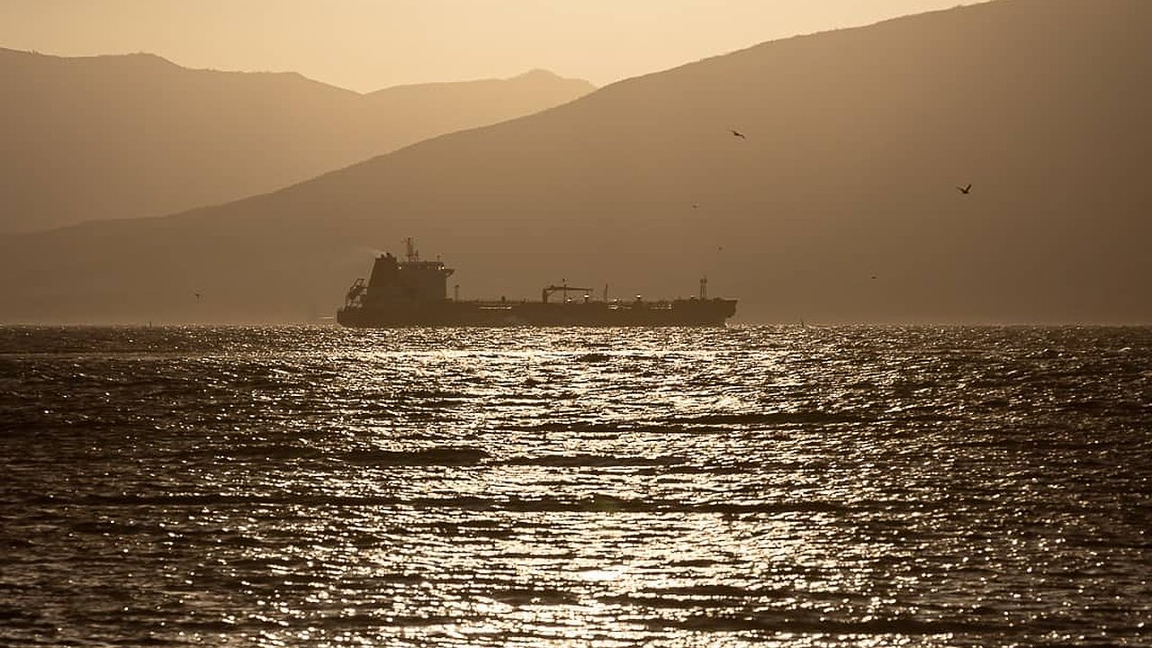 Главная картинка новости: 5 завораживающих осенних рассветов в Новороссийске