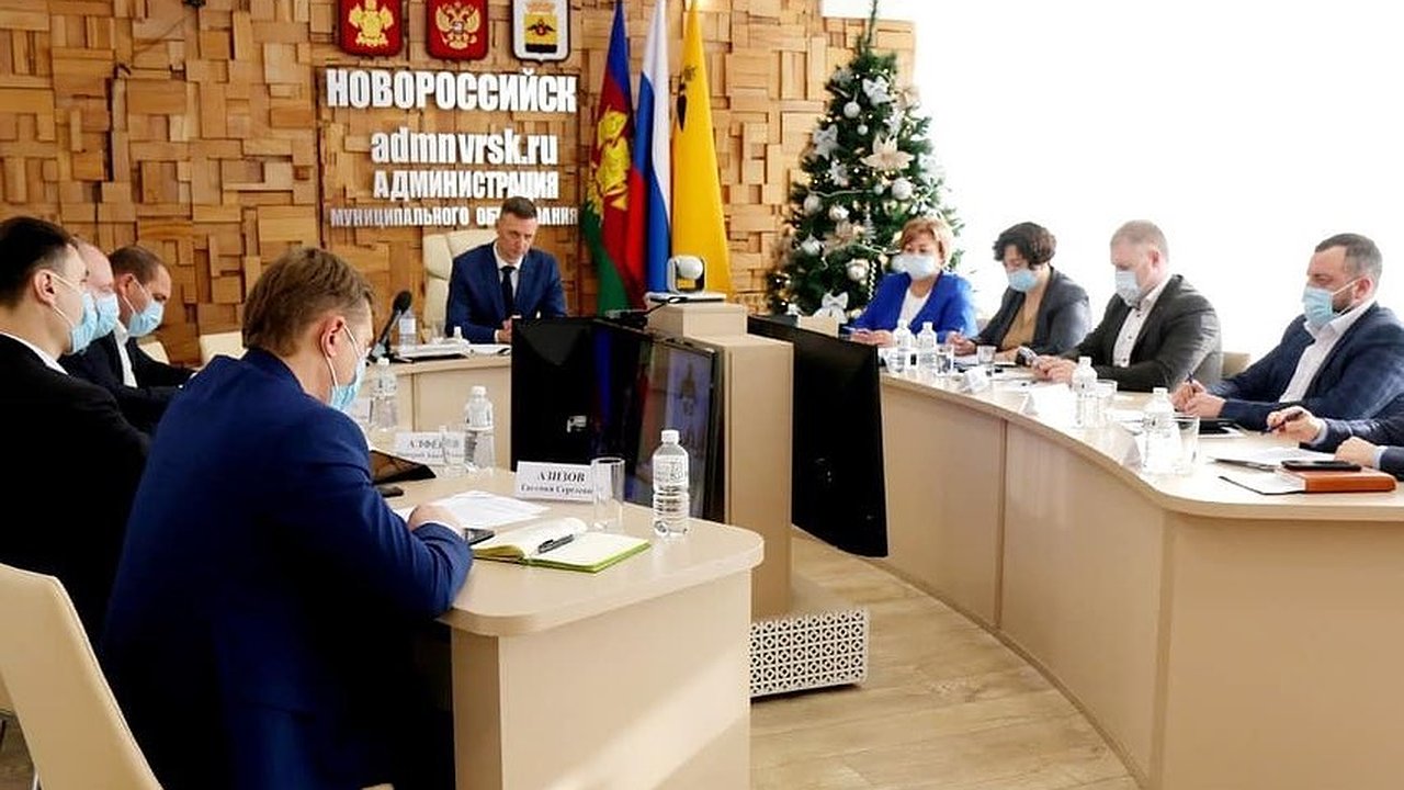 Главная картинка новости: В Новороссийске появятся новые очистные сооружения, зоны купания для маломобильных жителей и социальные ряды