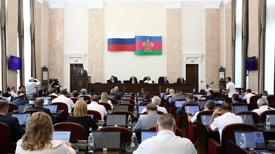 Главная картинка новости: Многодетные семьи Кубани смогут получить деньги вместо земельного участка