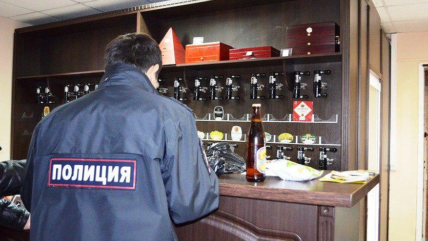 Главная картинка новости: Полицейские Новороссийска изъяли 200 литров незаконного алкоголя