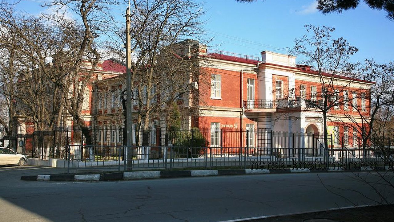 Главная картинка новости: В Новороссийске отремонтируют старинное здание на улице Энгельса