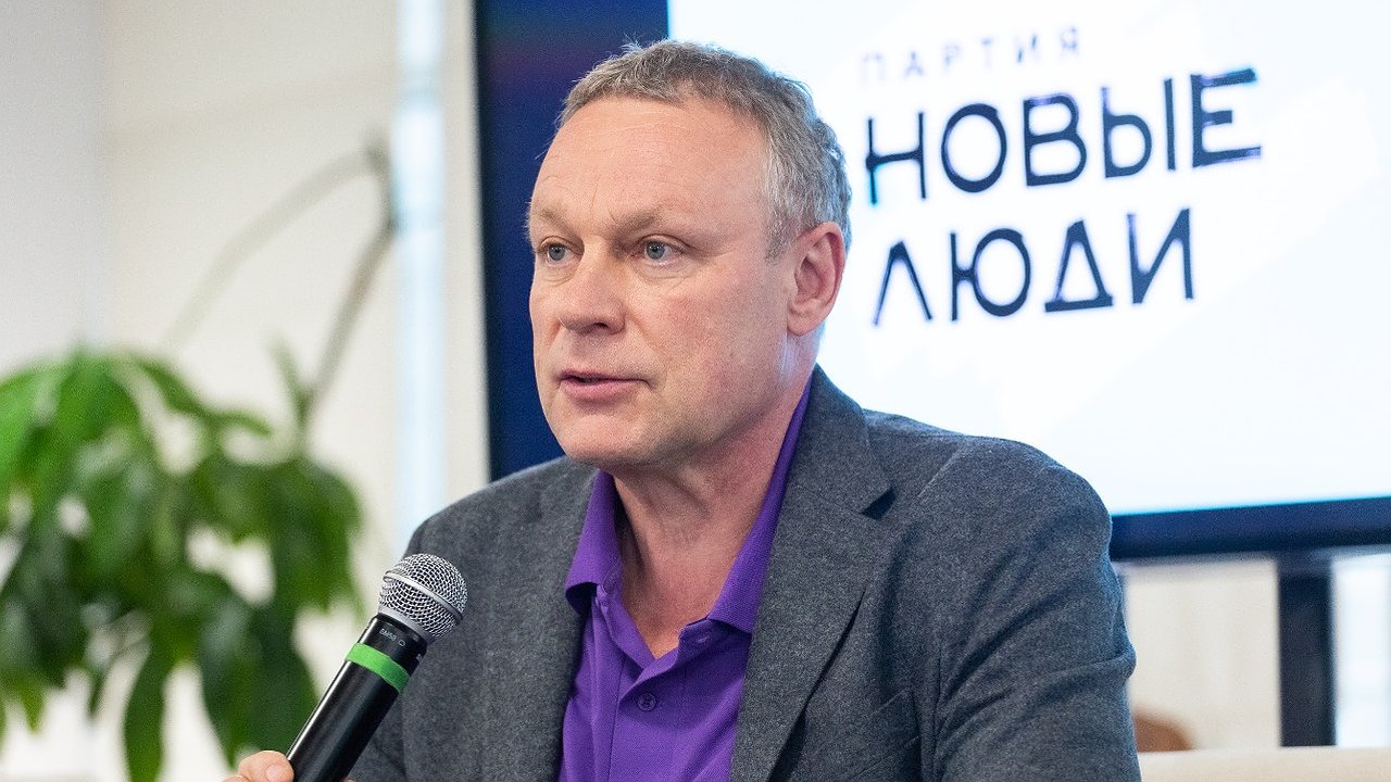 Главная картинка новости: Сторонник партии «Новые люди» Сергей Жигунов посетил Сочи