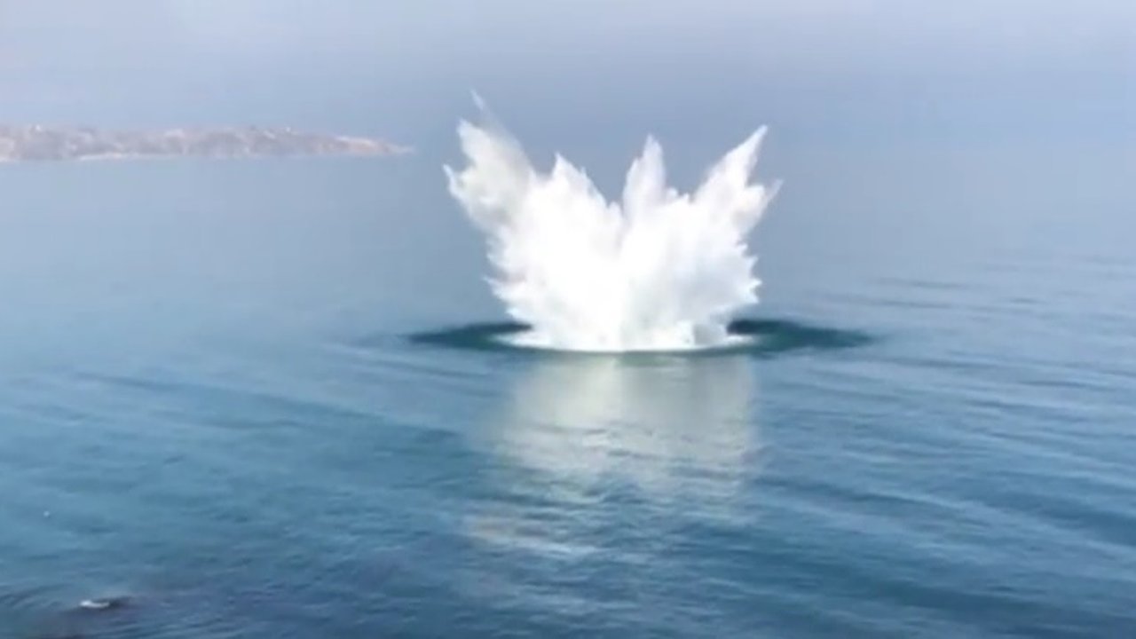 Главная картинка новости: Сегодня в бухте Новороссийска будут уничтожать снаряды времен ВОВ: некоторым жителям нужно будет покинуть дома