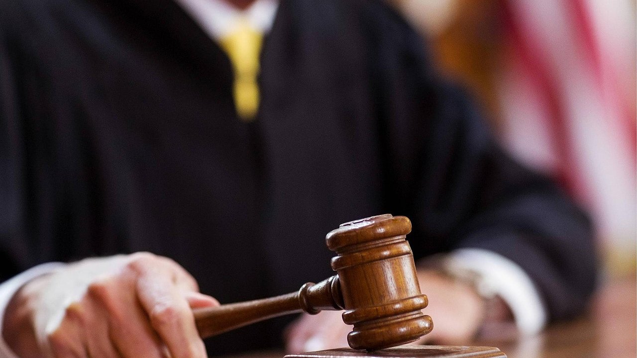 Главная картинка новости: Бывшего сотрудника администрации Новороссийска осудили за покушение на мошенничество в крупном размере