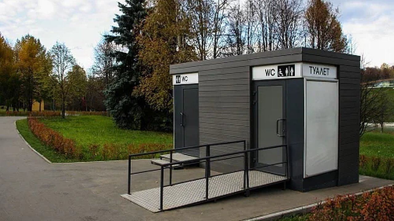 Главная картинка новости: Новороссиец написал Президенту из-за того, что в городе нет бесплатных туалетов