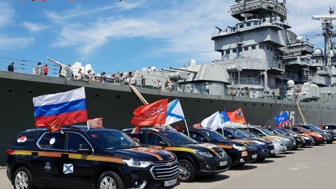Главная картинка новости: Автопробег из Мурманска финишировал в Новороссийске