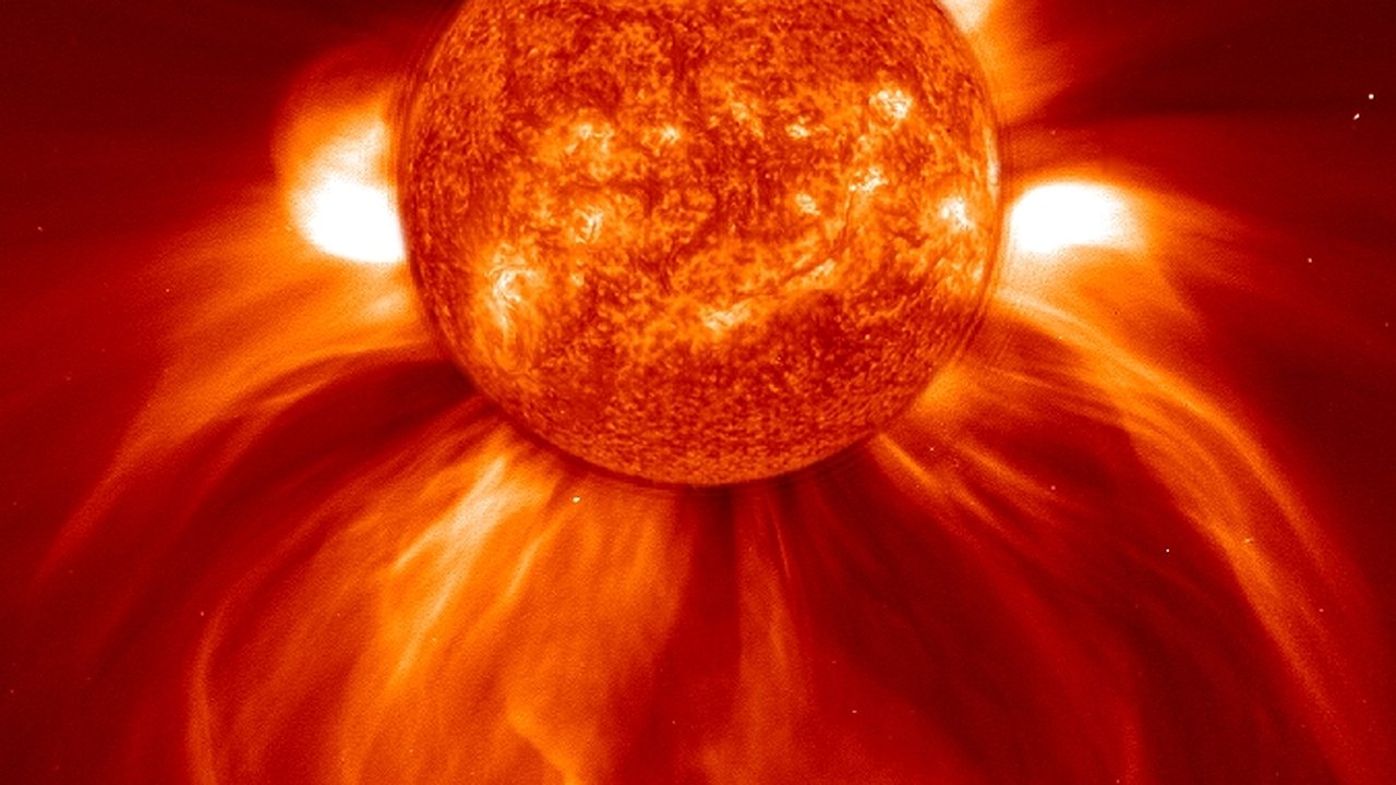 Главная картинка новости: Не успели новороссийцы отойти от норд-оста, как к ним пришли магнитные бури. Что ждет метеозависимых?