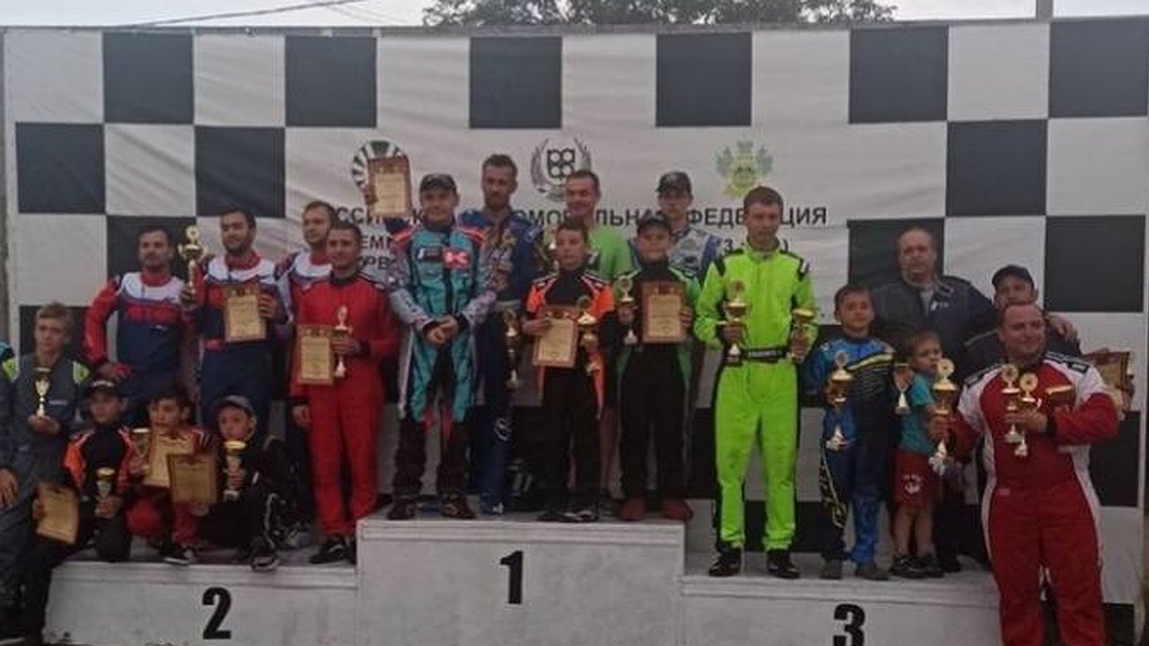 Главная картинка новости: Юные гонщики из Новороссийска стали призерами краевого чемпионата