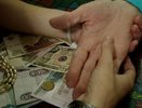 Мошенницы убедили новороссийку, что на ее сына навели порчу