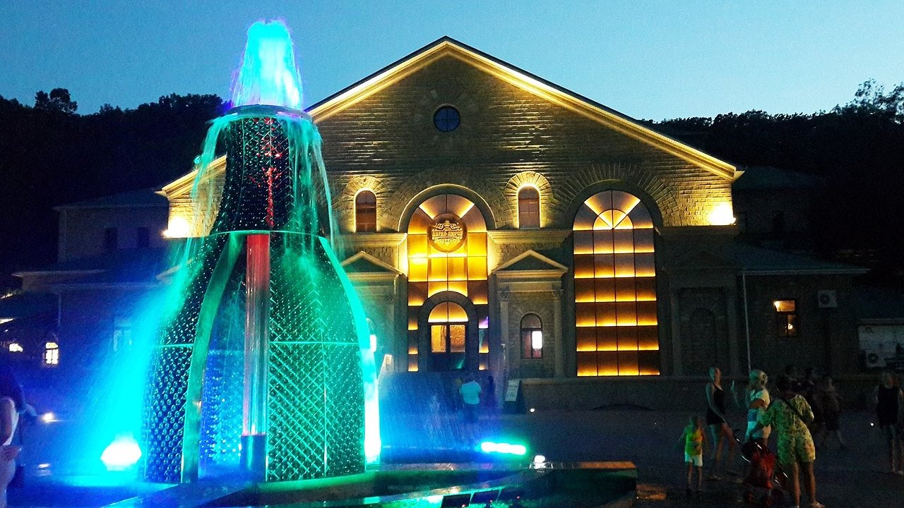 Главная картинка новости: В Абрау-Дюрсо будут развивать исторический и экологический туризм