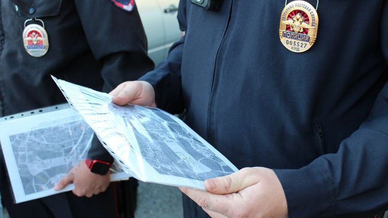 Главная картинка новости: Жительница Новороссийска прописала у себя 25 иностранцев