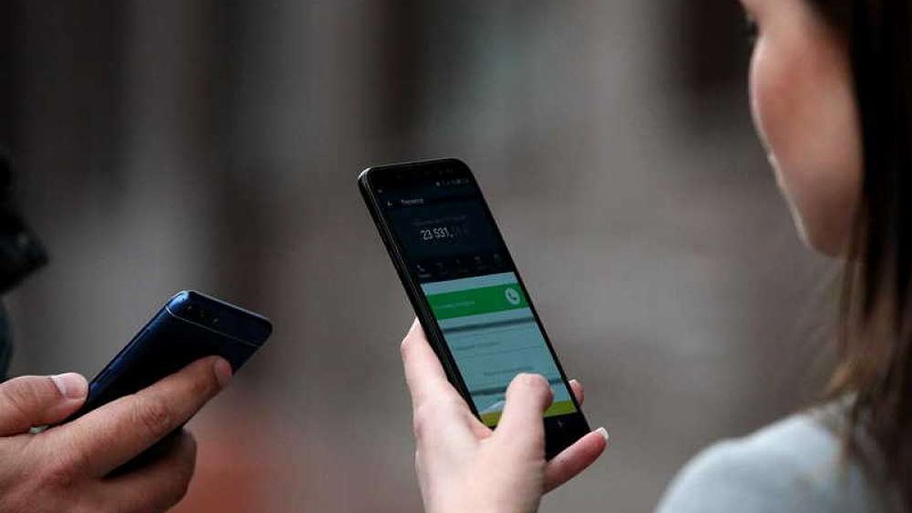 Главная картинка новости: Волгоградские полицейские взяли в Новороссийске телефонных мошенников-серийников. На их счету 18 жертв