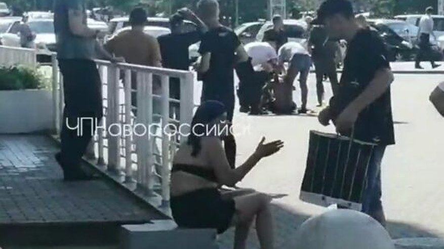 Главная картинка новости: Более 10 ударов ножом новороссиец нанес прохожему на набережной: его уже задержали