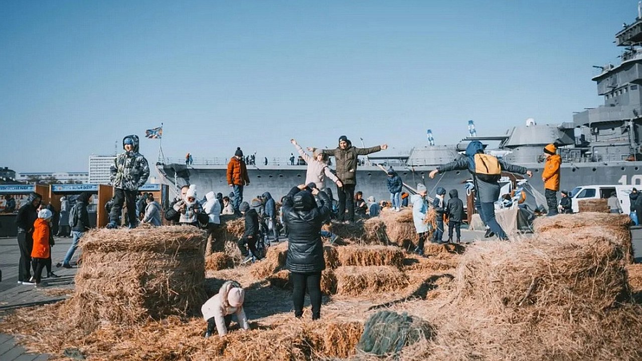 Главная картинка новости: Мастер-классы, дегустации и рыбное меню: что будет на фестивале «Хамса» в Новороссийске?
