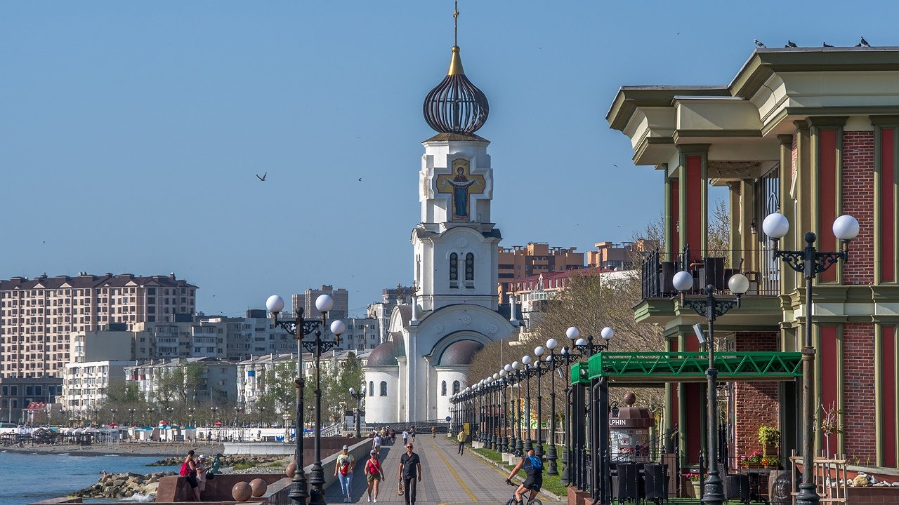 Главная картинка новости: Патриарх Кирилл освятит храм в центре Новороссийска