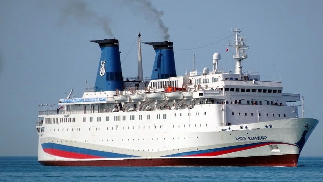 Главная картинка новости: Эксперт усомнился в надежности круизного лайнера «Князь Владимир», который курсирует через Новороссийск