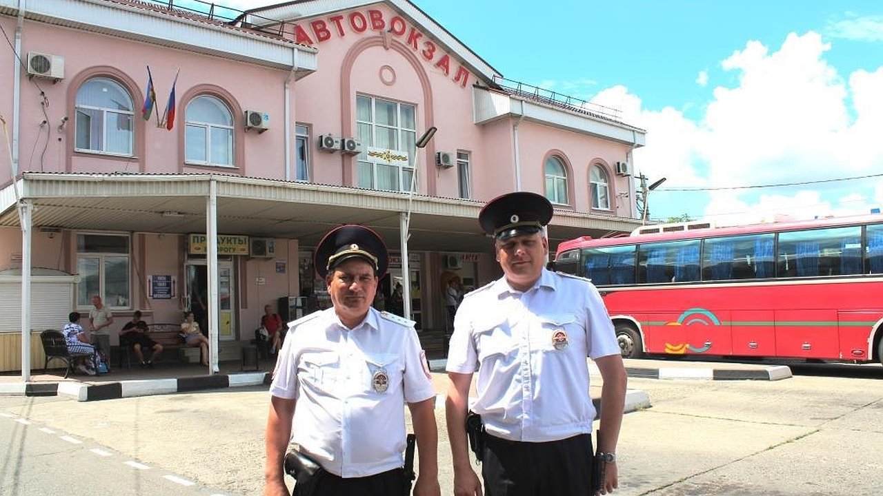 Главная картинка новости: Полицейские Новороссийска раскрыли кражу телефона по горячим следам