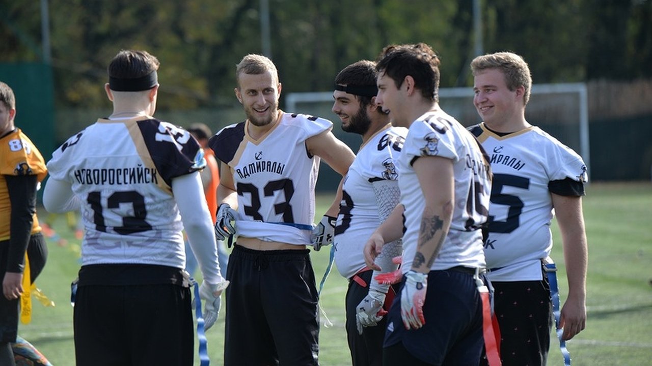 Главная картинка новости: Схватить ленточку: в Новороссийске прошли соревнования по флаг-футболу