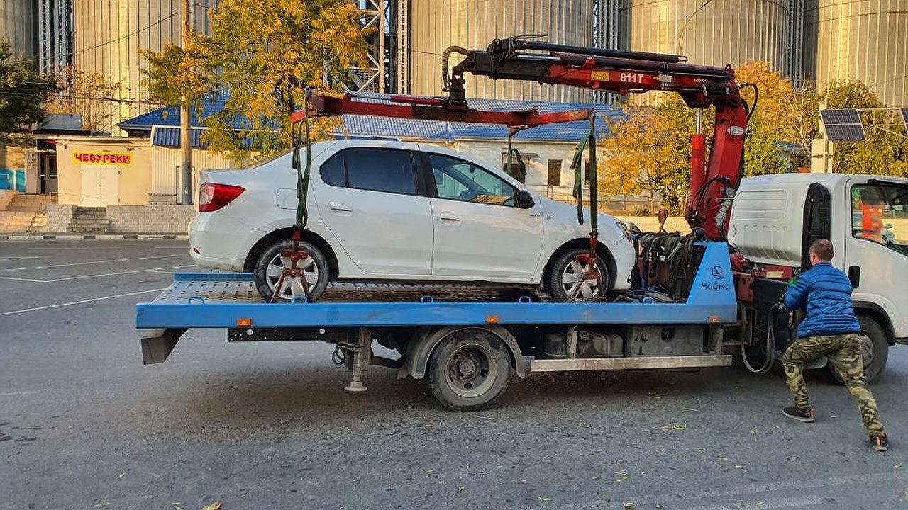 Главная картинка новости: С начала года на дорогах Новороссийска выявили 149 нелегальных таксистов