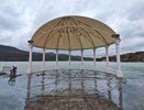На набережной Абрау затопило ротонду