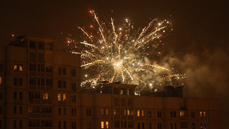 Главная картинка новости: Пожар или штраф: в Новороссийске под запретом запуск фейерверков с балконов