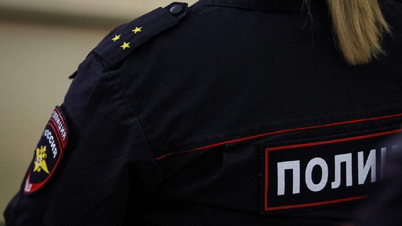 Главная картинка новости: В Новороссийске экс-сотрудницу полиции оштрафуют за покрывание нелегальных азартных игр