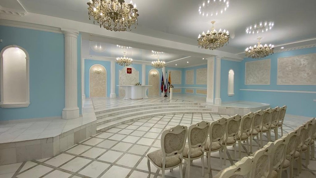 Главная картинка новости: В ЗАГСе Новороссийска завершился ремонт