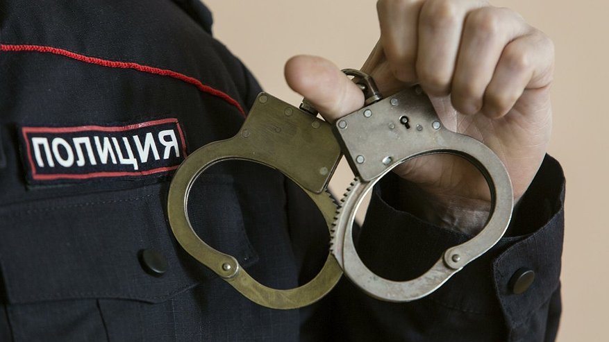 Главная картинка новости: Приезжий расплачивался фальшивками в Новороссийске: дело направили в суд