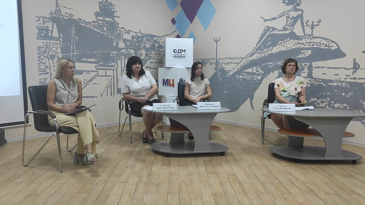 Главная картинка новости: Как школы Новороссийска готовятся к новому учебному году?