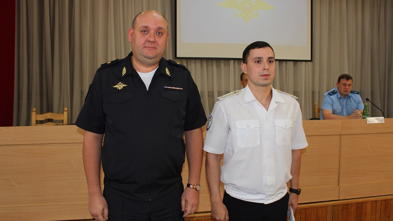 Главная картинка новости: 6219 административных нарушений и стопроцентная раскрываемость разбоев: в полиции Новороссийска подвели итоги за полгода