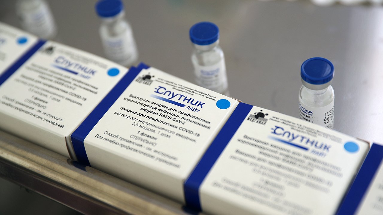 Главная картинка новости: В Новороссийск привезли 2000 доз вакцины «Спутник Лайт»