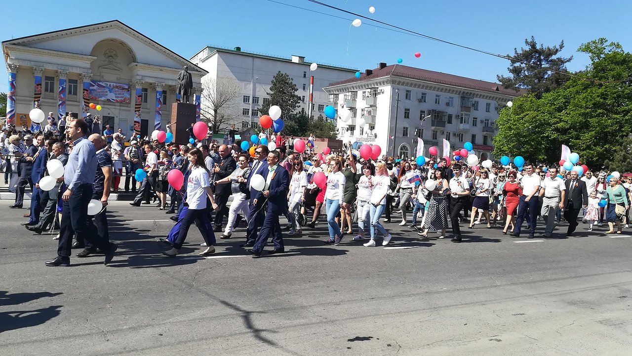 Главная картинка новости: В начале мая новороссийцев ждут 7 праздничных выходных
