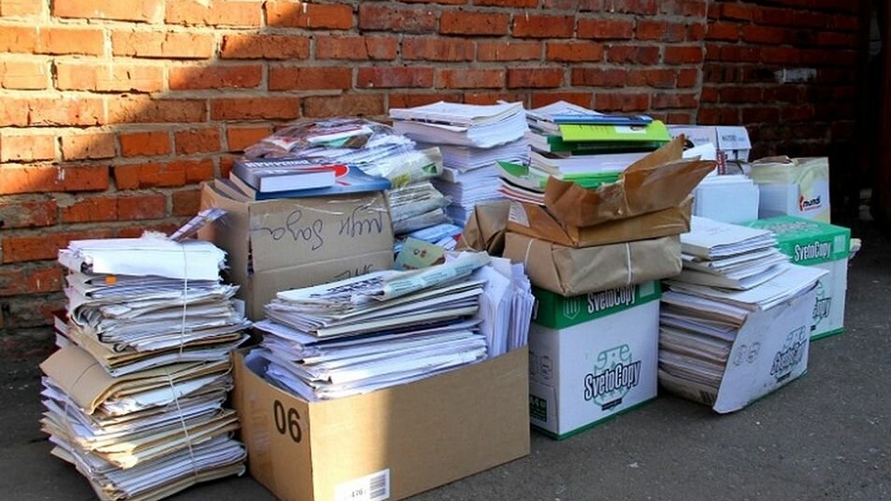 Главная картинка новости: Жители Новороссийска могут получить от 1000 рублей за макулатуру