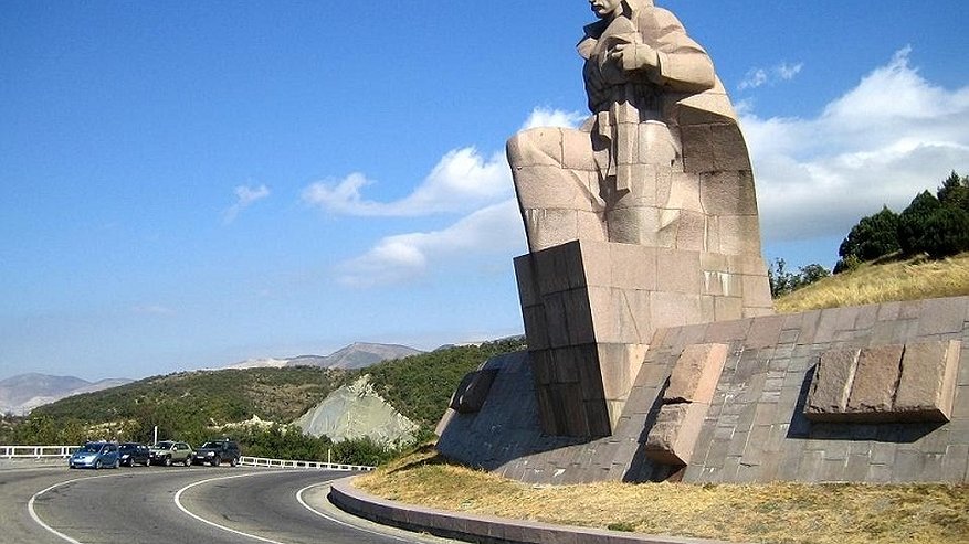Главная картинка новости: На трассе М-4 возле Новороссийска запретили обгон