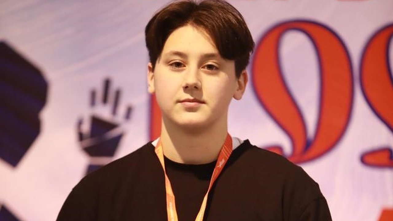 Главная картинка новости: Спортсменка из Новороссийска взяла бронзу в Первенстве России по толканию ядра