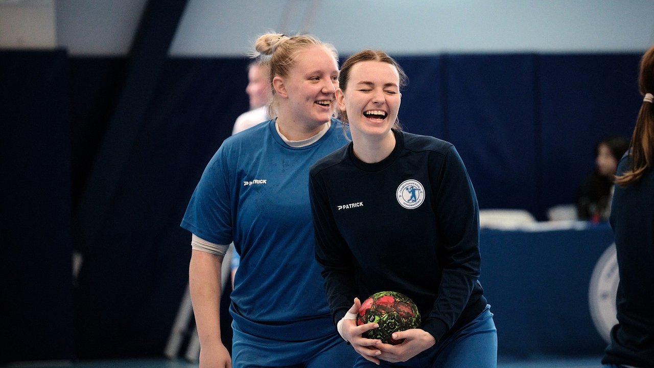 Главная картинка новости: «Черноморочка» начала турне по России с двух побед