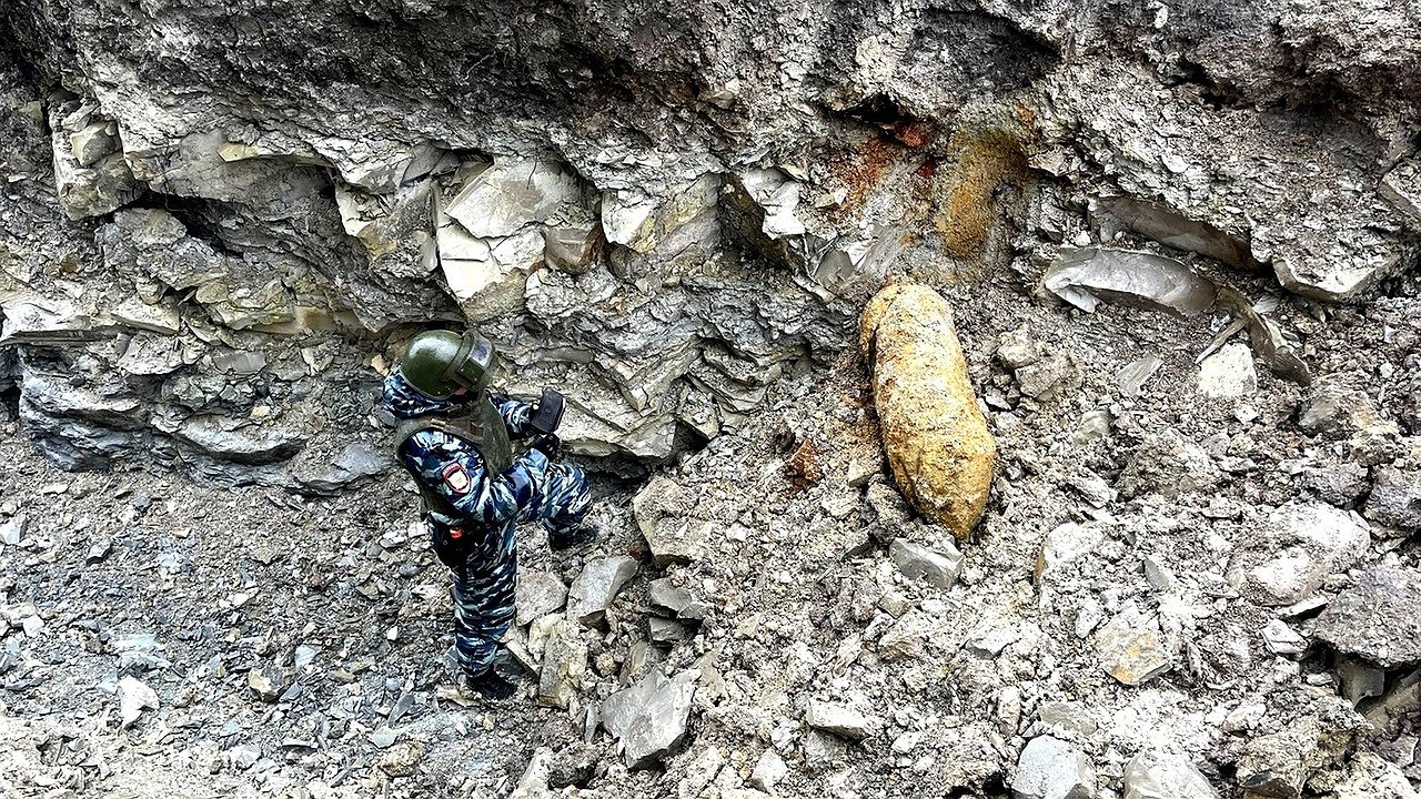 Главная картинка новости: В Южном районе Новороссийска нашли немецкую бомбу времен ВОВ