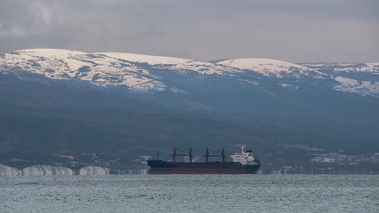 Главная картинка новости: На выходных ожидается мокрый снег, ветер и минусовая температура