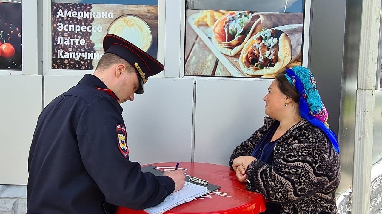 Главная картинка новости: В Новороссийске составили 54 протокола за незаконный оборот алкоголя и табака