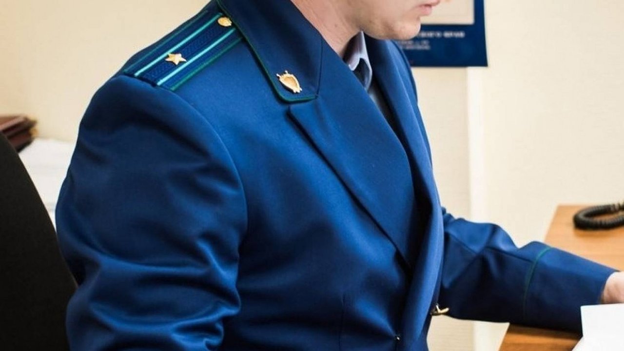 Главная картинка новости: Сотрудница администрации Новороссийска работала с поддельным дипломом