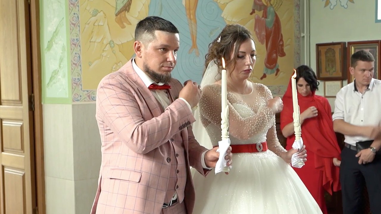 Главная картинка новости: Пара из Новороссийска обвенчалась на свадебном шоу «Пятницы!»