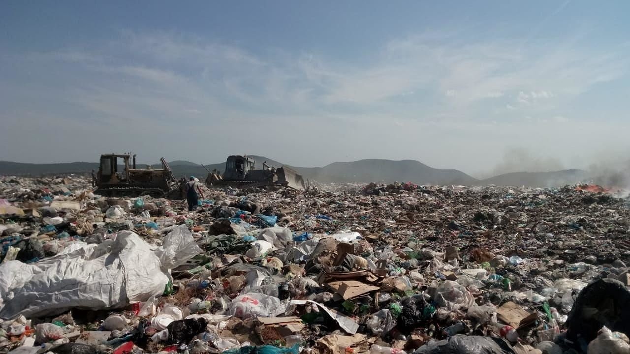 Главная картинка новости: Сортировка мусора или новые земли для отходов? Что ждет свалку в Борисовке под Новороссийском