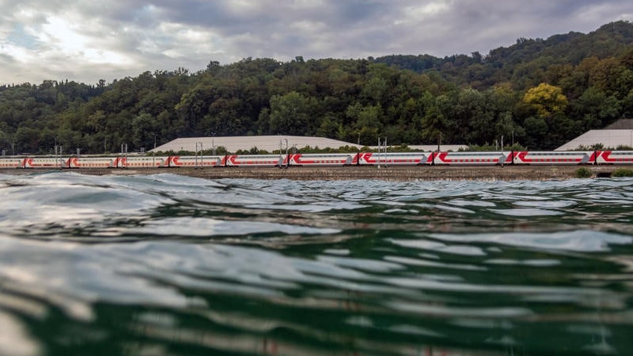 Главная картинка новости: В Новороссийск на лето запустят 13 сезонных поездов