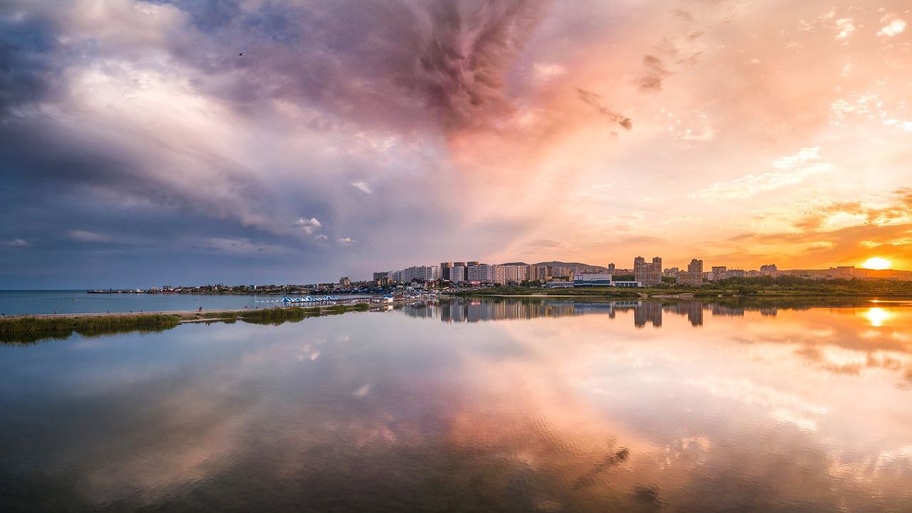 Главная картинка новости: В Краснодарском крае на выходных ожидается дождь с грозой