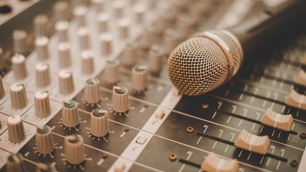 Главная картинка новости: В сельском клубе под Новороссийском появится новое звуковое оборудование