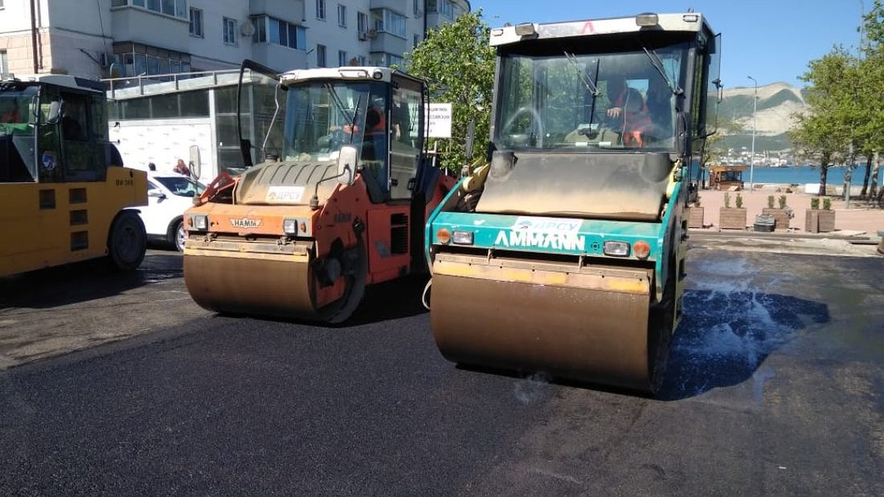 Главная картинка новости: Власти Новороссийска дополнительно выделят десятки миллионов рублей на ремонт дорог