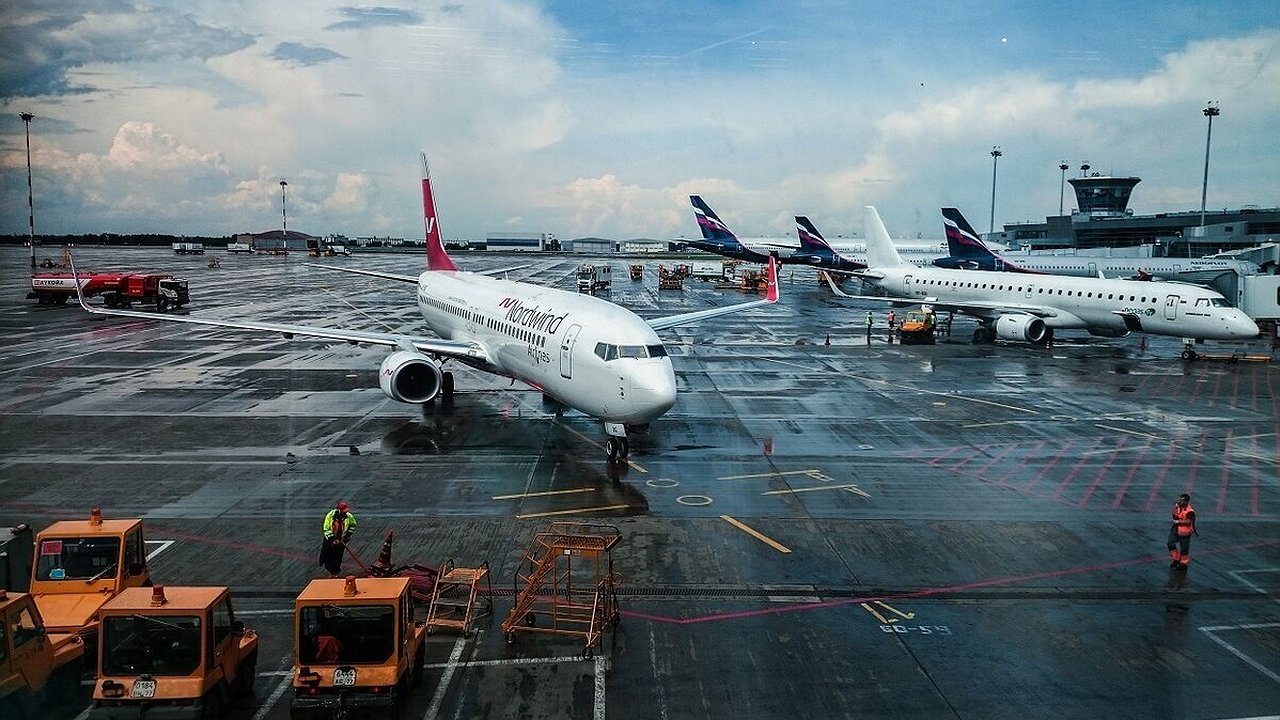 Главная картинка новости: Аэропорты Анапы и Краснодара не будут работать до 13 апреля