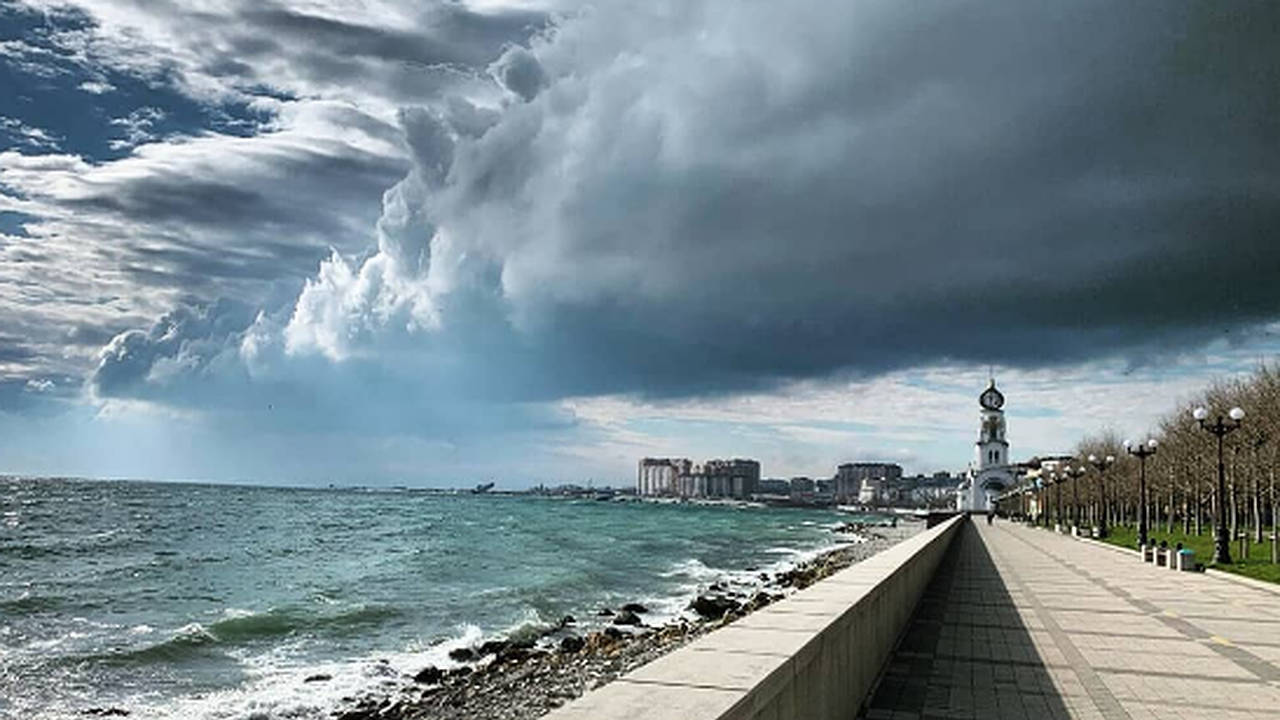 Главная картинка новости: В Новороссийске будет не по-весеннему прохладно