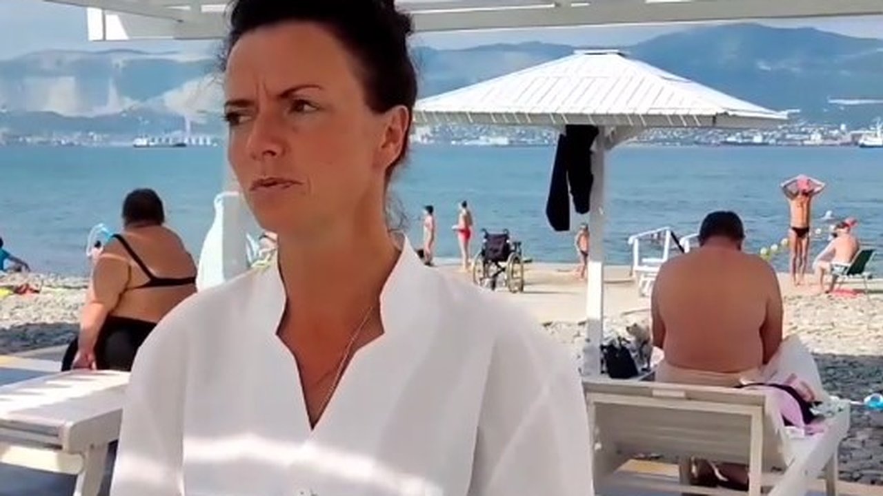 Главная картинка новости: Отдых – для всех! На Суджукской косе помогают детям с ограниченными возможностями